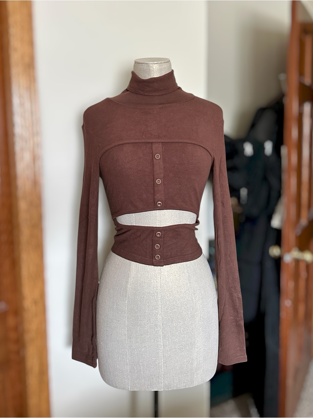 NWOT The Kript Jianna Brown Cutout Turtleneck Top